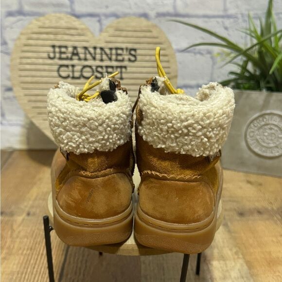 Camper Kids
Kiddo faux-shearling lined boots - Picture 8 of 14